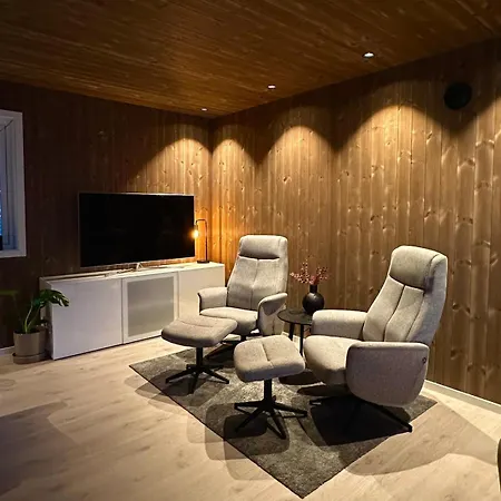Fjord View Cabin, Aurora, 30 Min Airport Tromsø