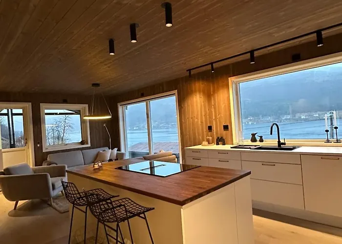Fjord View Cabin, Aurora, 30 Min Airport * Tromsø